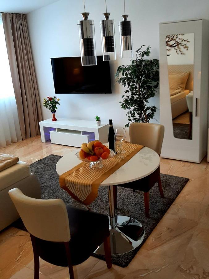Nobless Apartments Holedna برنو المظهر الخارجي الصورة