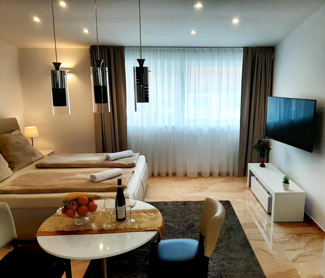 Nobless Apartments Holedna برنو المظهر الخارجي الصورة