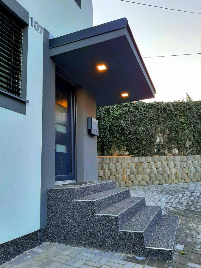 Nobless Apartments Holedna برنو المظهر الخارجي الصورة