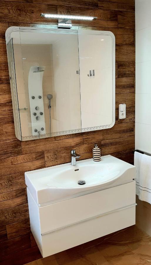 Nobless Apartments Holedna برنو المظهر الخارجي الصورة