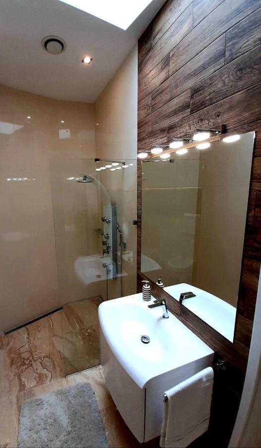 Nobless Apartments Holedna برنو المظهر الخارجي الصورة
