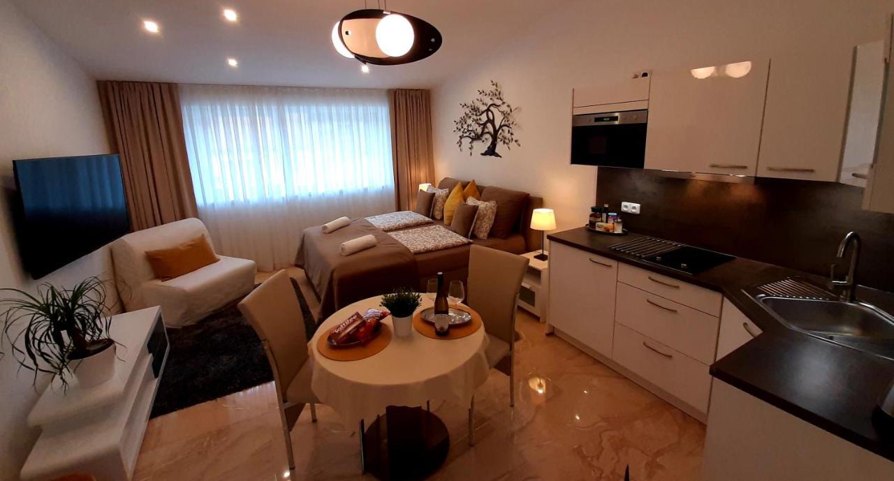 Nobless Apartments Holedna برنو المظهر الخارجي الصورة